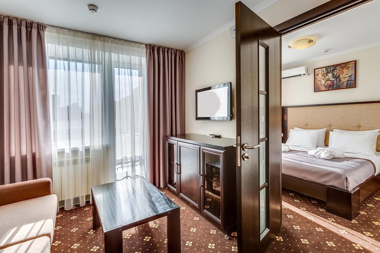 Bratislava Hotel Kiev Buitenkant foto